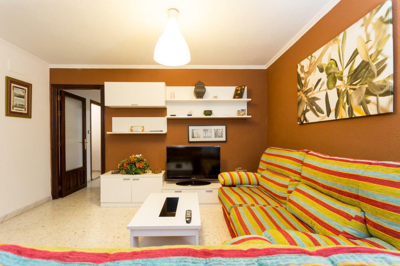Holi-Rent Albareda Appartement Sevilla Buitenkant foto
