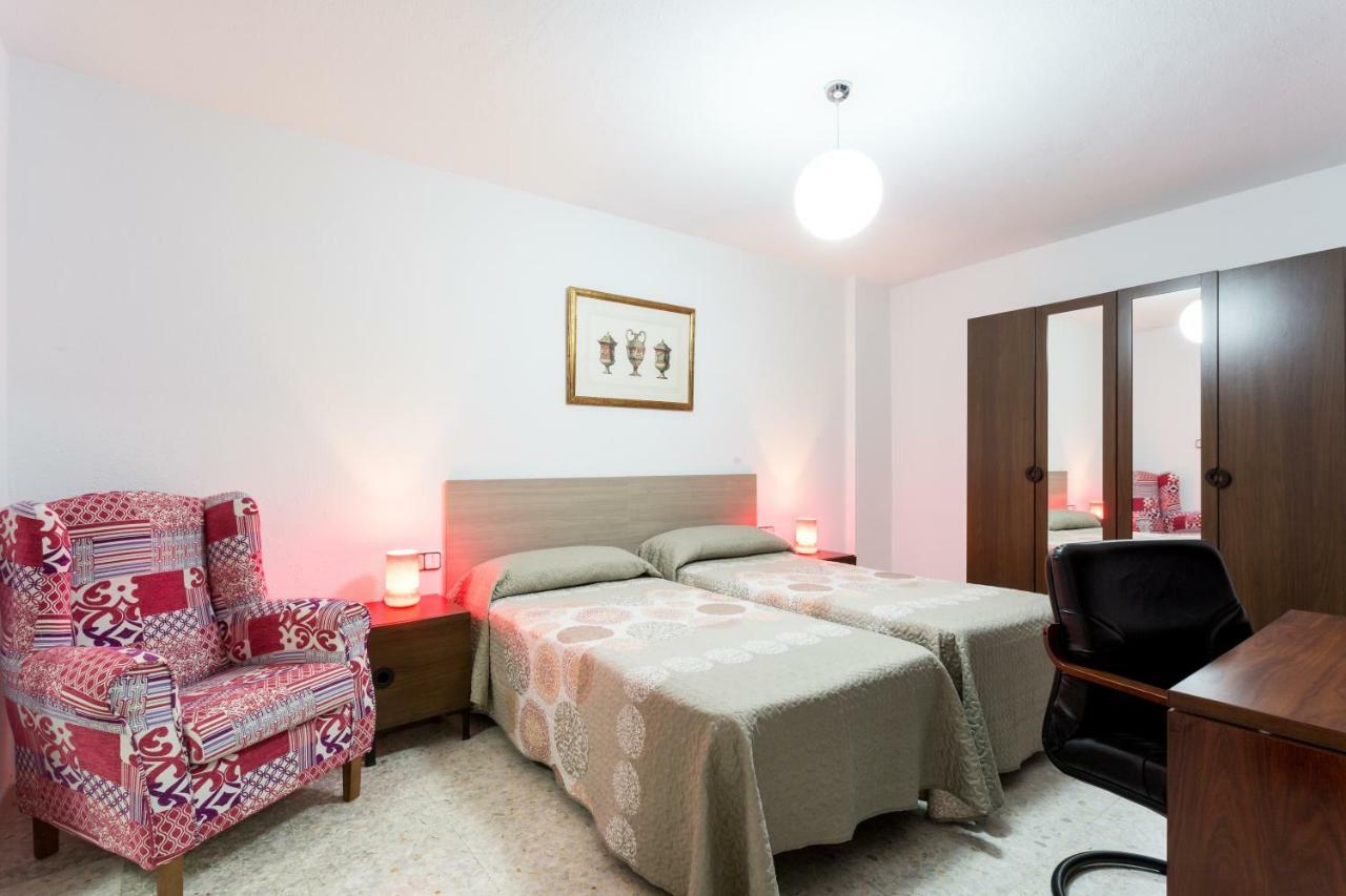 Holi-Rent Albareda Appartement Sevilla Buitenkant foto