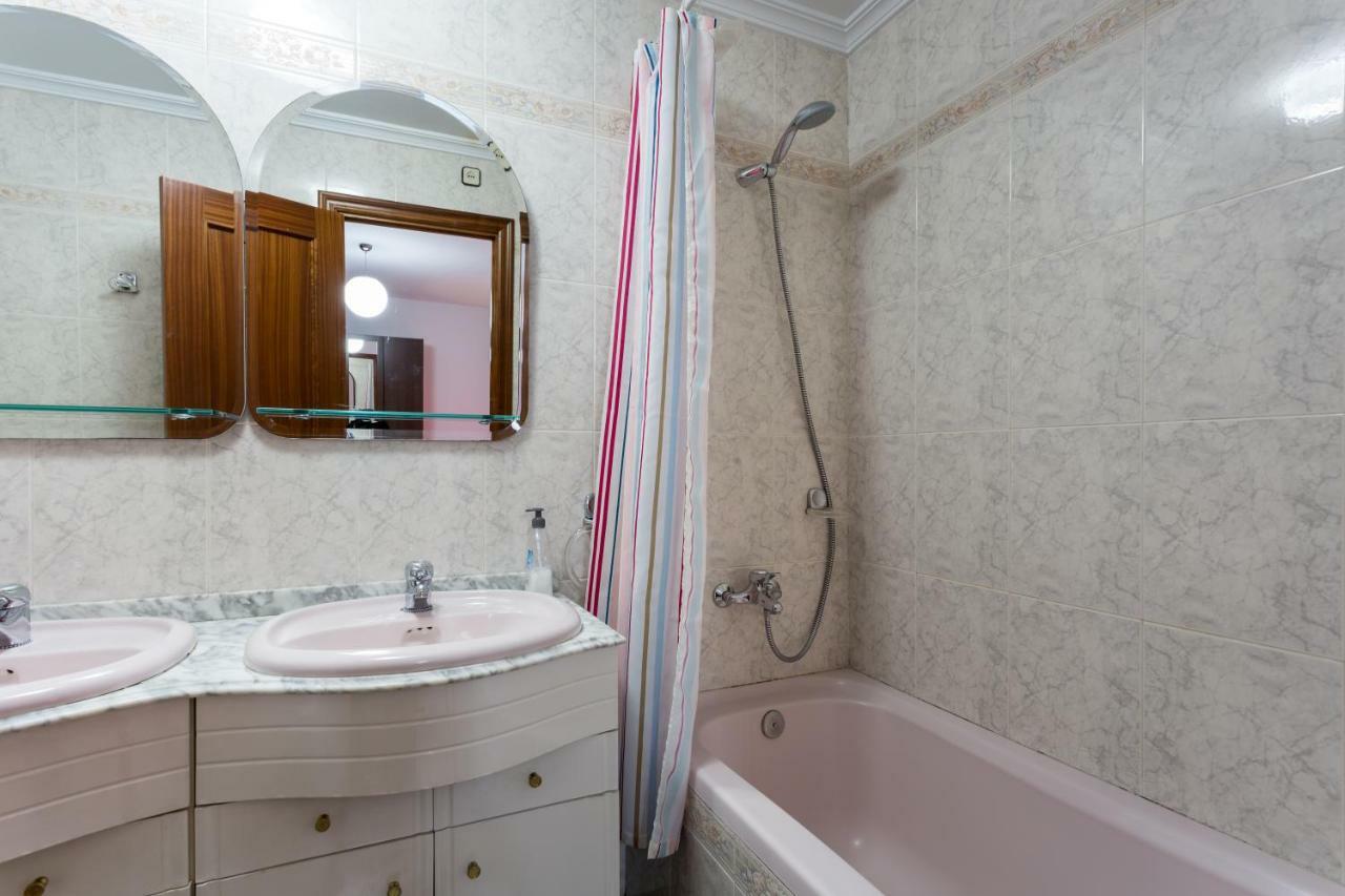 Holi-Rent Albareda Appartement Sevilla Buitenkant foto