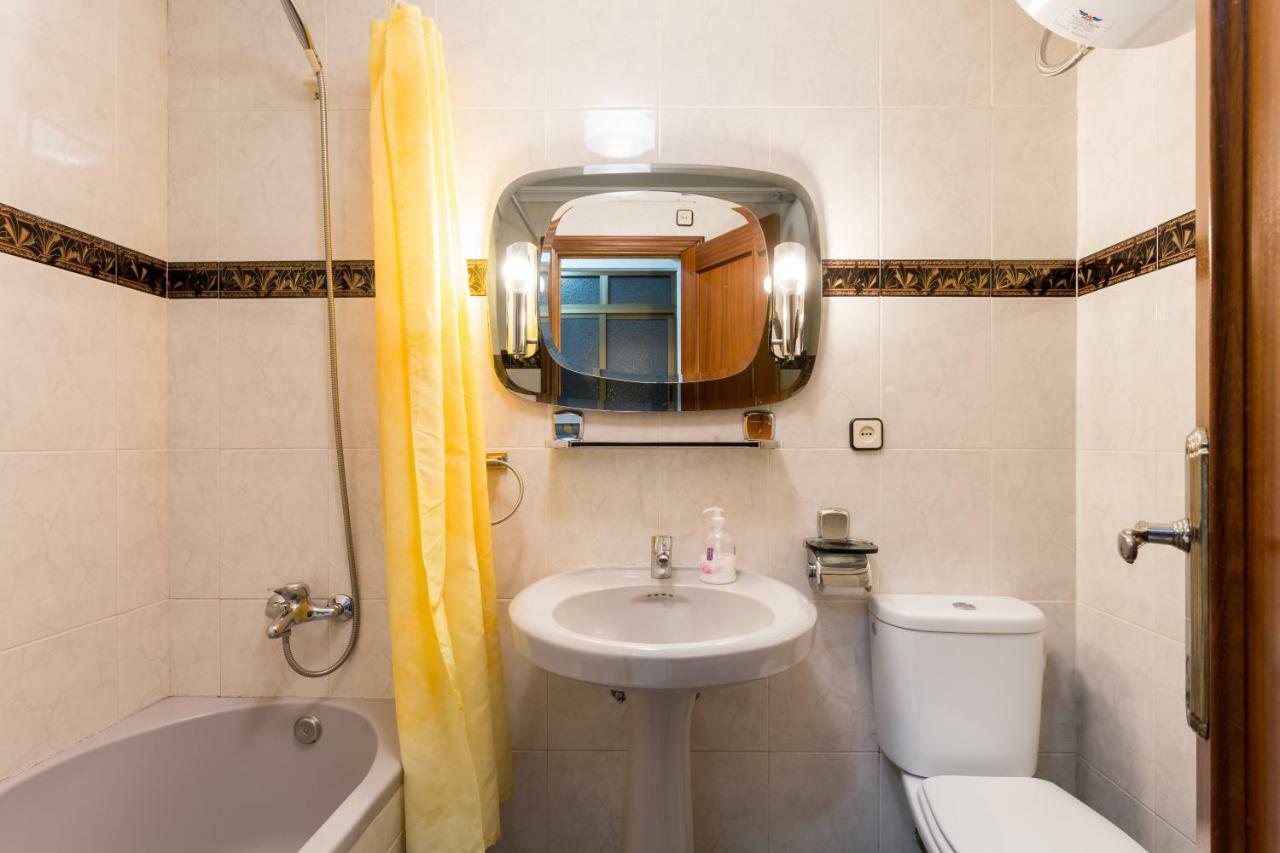 Holi-Rent Albareda Appartement Sevilla Buitenkant foto