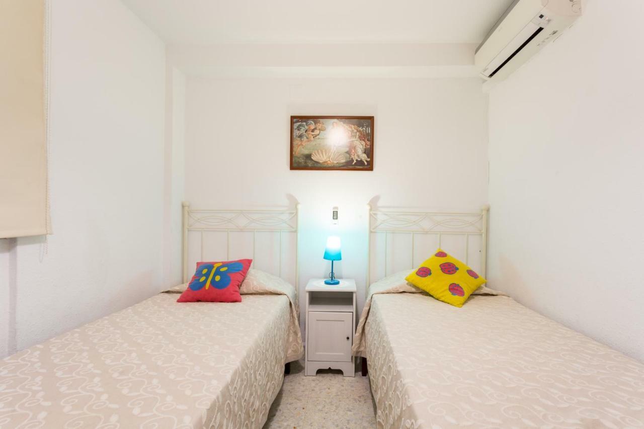 Holi-Rent Albareda Appartement Sevilla Buitenkant foto